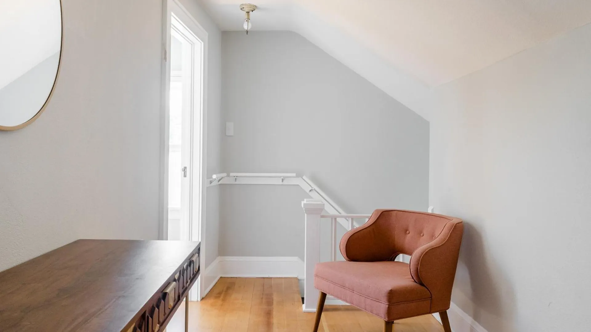 Holiday home Stay Portland - Classic 1920S Alberta Four Bedroom Haven